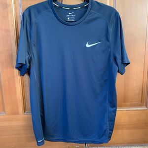 Nike Running Dri Fit Navy T-shirt Large.
